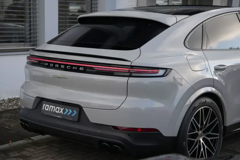 Porsche Cayenne din 2024 cu 19.000 km - oferta POR188294 - foto 46