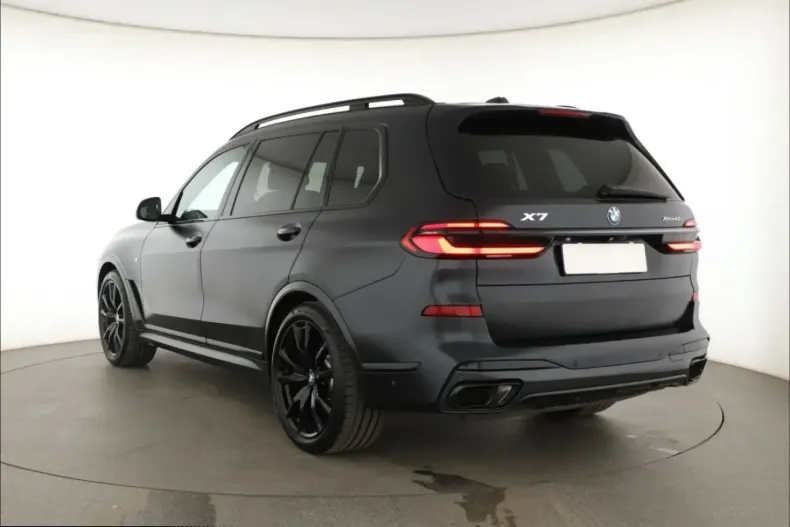 BMW X7 (Seria X) din 2024 cu 20.562 km - oferta BMW188298 - foto 4