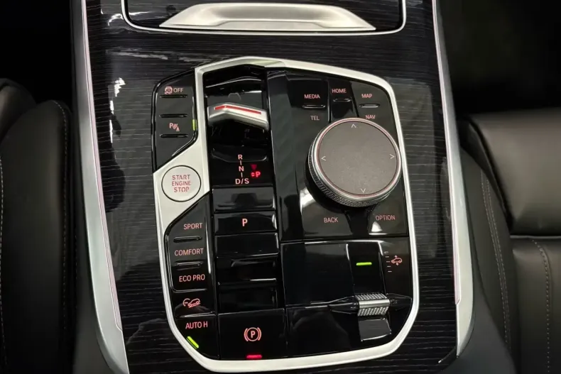 BMW X7 (Seria X) din 2025 cu 13.330 km - oferta BMW188302 - foto 12