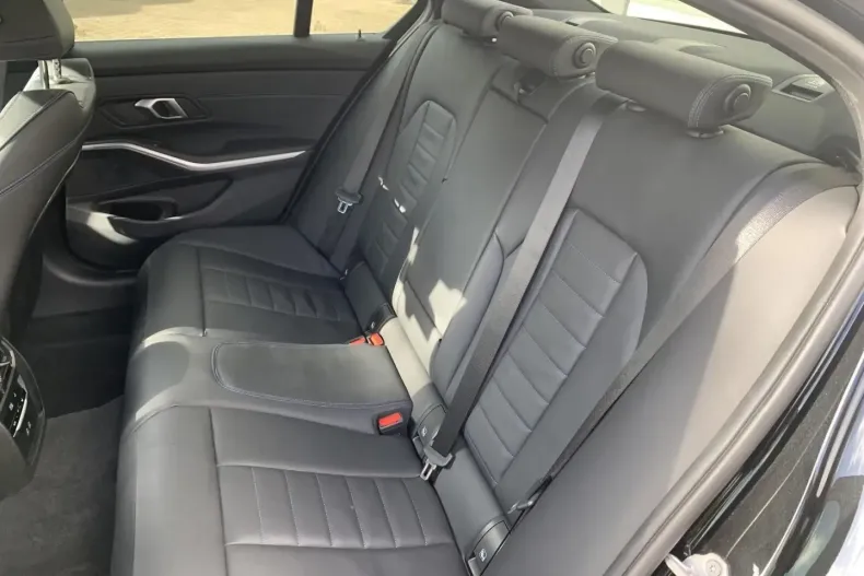 BMW 330 (Seria 3) din 2024 cu 50.834 km - oferta BMW188305 - foto 7