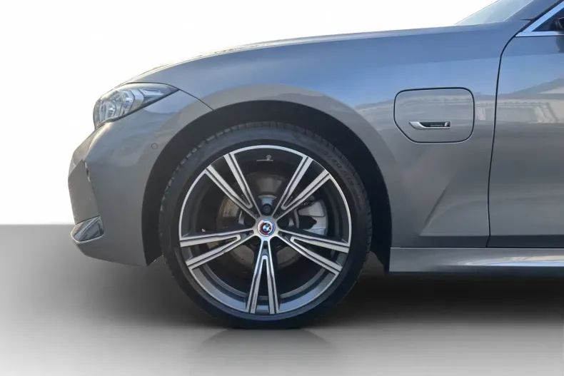 BMW 330 (Seria 3) din 2023 cu 41.685 km - oferta BMW188306 - foto 14