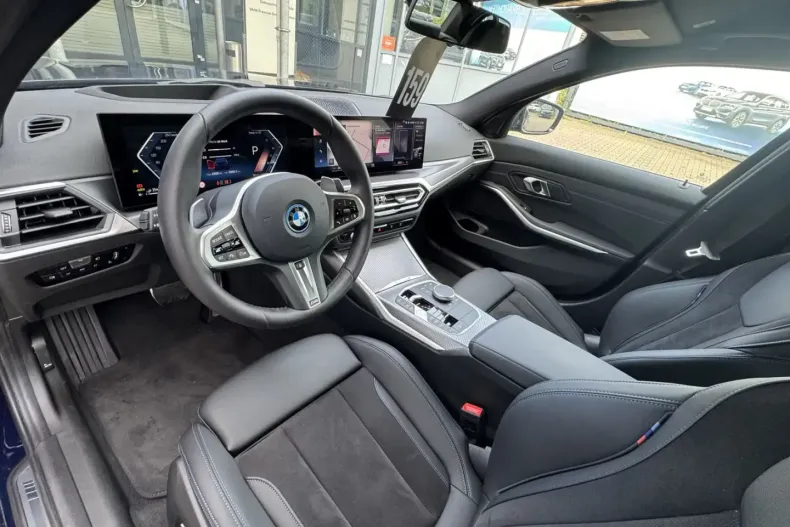 BMW 330 (Seria 3) din 2024 cu 23.175 km - oferta BMW188308 - foto 14