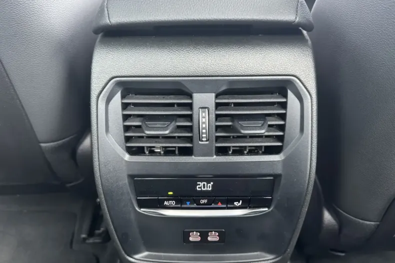 BMW 330 (Seria 3) din 2024 cu 23.175 km - oferta BMW188308 - foto 26