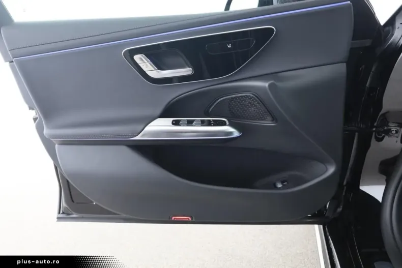 Mercedes-Benz E 300 (Clasa E) din 2025 cu 15.900 km - oferta MER188314 - foto 10