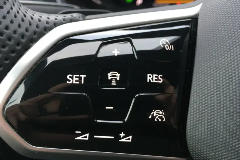 Volkswagen Tiguan din 2022 cu 86.443 km - oferta VOL188317 - foto 24