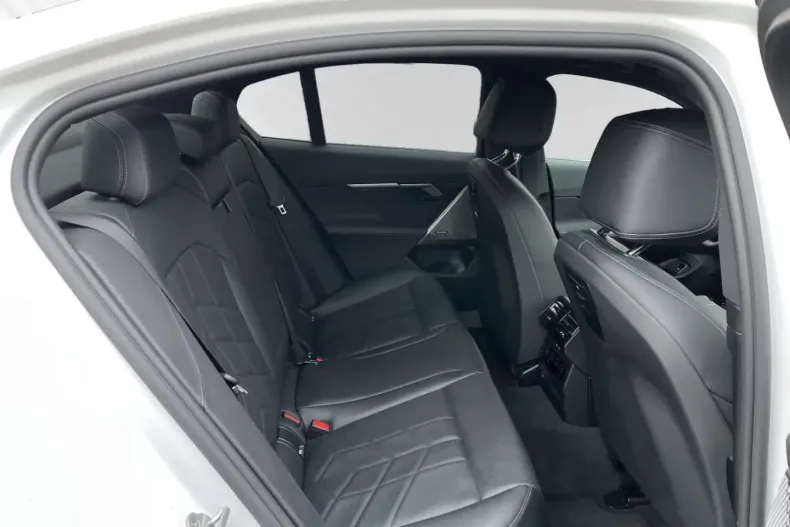 BMW 540 (Seria 5) din 2025 cu 15.498 km - oferta BMW188328 - foto 10