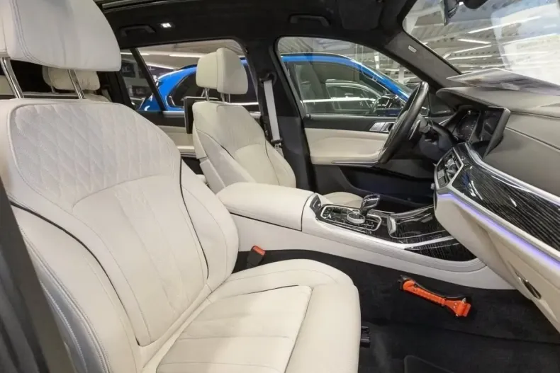 BMW X7 (Seria X) din 2022 cu 40.259 km - oferta BMW188330 - foto 5