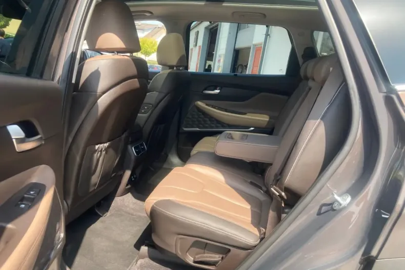 Hyundai SANTA FE din 2021 cu 59.250 km - oferta HYU188332 - foto 14