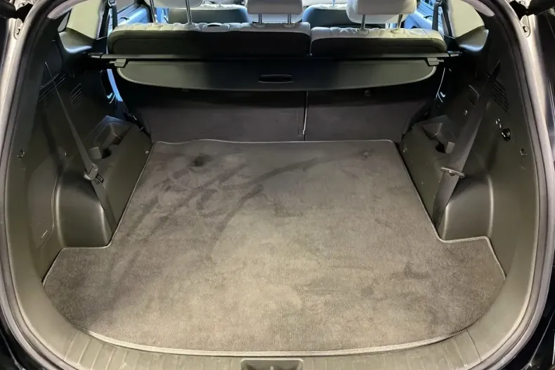 Hyundai SANTA FE din 2021 cu 83.645 km - oferta HYU188333 - foto 9