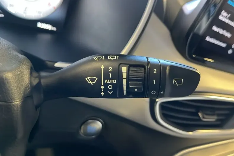 Hyundai SANTA FE din 2021 cu 83.645 km - oferta HYU188333 - foto 16