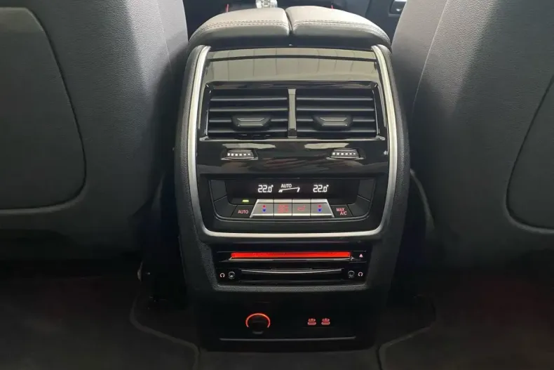 BMW X7 (Seria X) din 2022 cu 61.500 km - oferta BMW188335 - foto 19