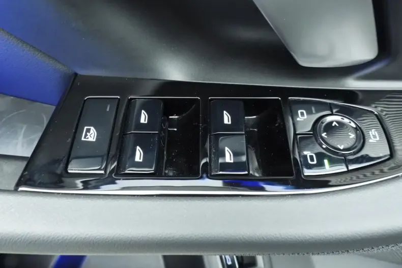 BMW 530 (Seria 5) din 2025 cu 30.000 km - oferta BMW188342 - foto 23