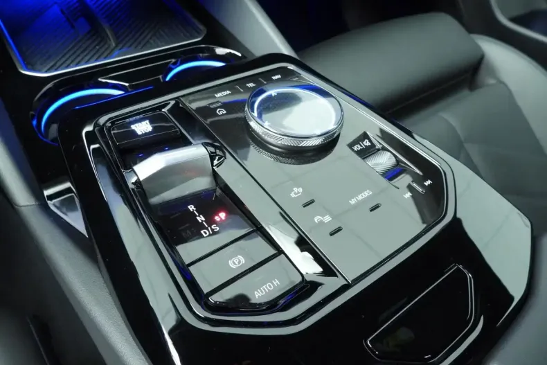 BMW 530 (Seria 5) din 2025 cu 30.000 km - oferta BMW188342 - foto 25