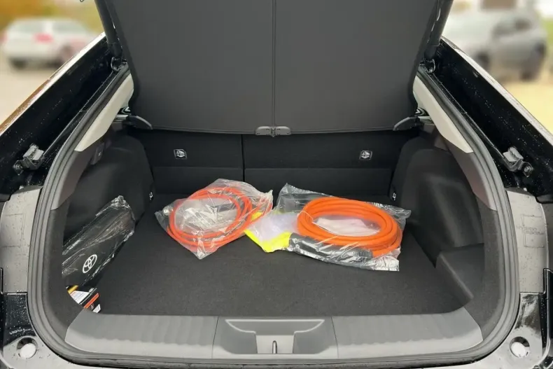 Toyota Prius din 2023 cu 19.000 km - oferta TOY188344 - foto 9