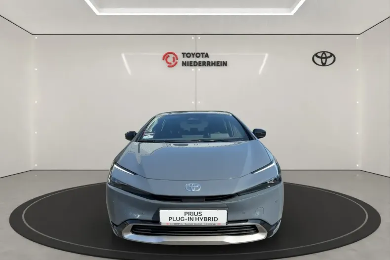 Toyota Prius din 2023 cu 9.935 km - oferta TOY188346 - foto 5