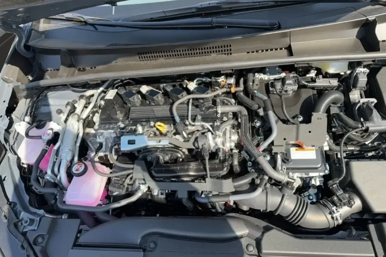 Toyota Prius din 2023 cu 9.935 km - oferta TOY188346 - foto 18