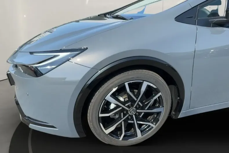 Toyota Prius din 2023 cu 9.935 km - oferta TOY188346 - foto 19