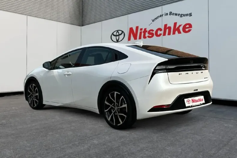 Toyota Prius din 2023 cu 39.990 km - oferta TOY188347 - foto 3