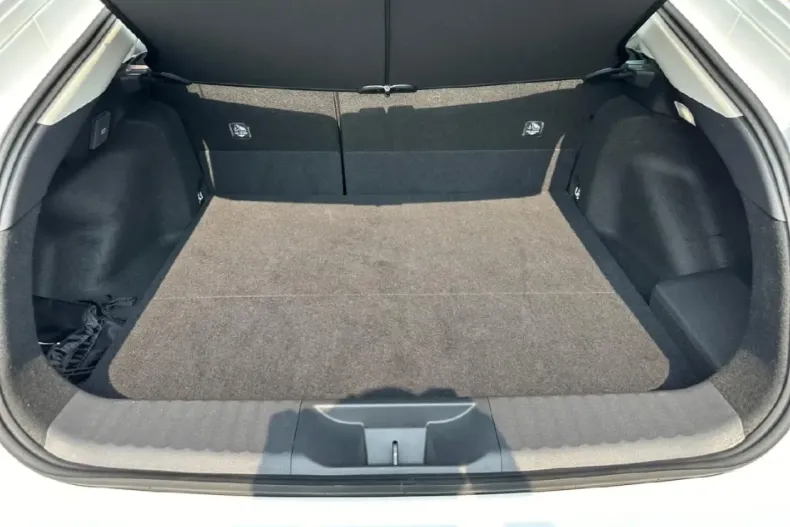 Toyota Prius din 2023 cu 39.990 km - oferta TOY188347 - foto 14