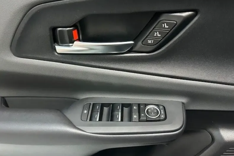 Toyota Prius din 2023 cu 31.500 km - oferta TOY188353 - foto 15