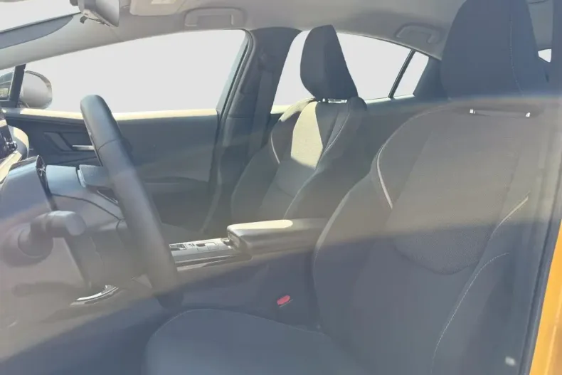 Toyota Prius din 2024 cu 8.500 km - oferta TOY188354 - foto 8