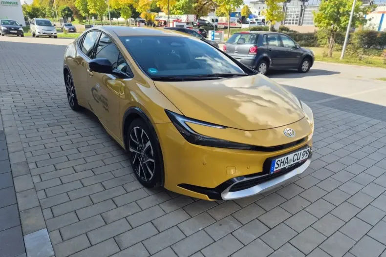 Toyota Prius din 2023 cu 9.250 km - oferta TOY188355 - foto 18