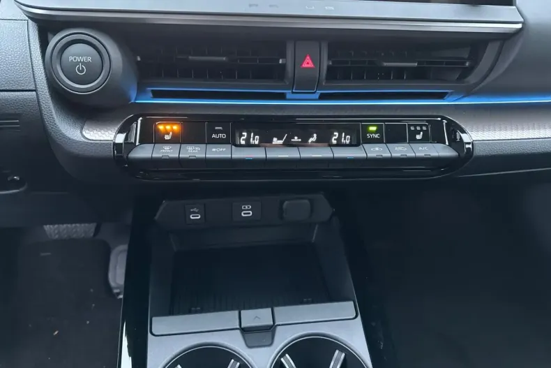 Toyota Prius din 2024 cu 25.000 km - oferta TOY188357 - foto 15