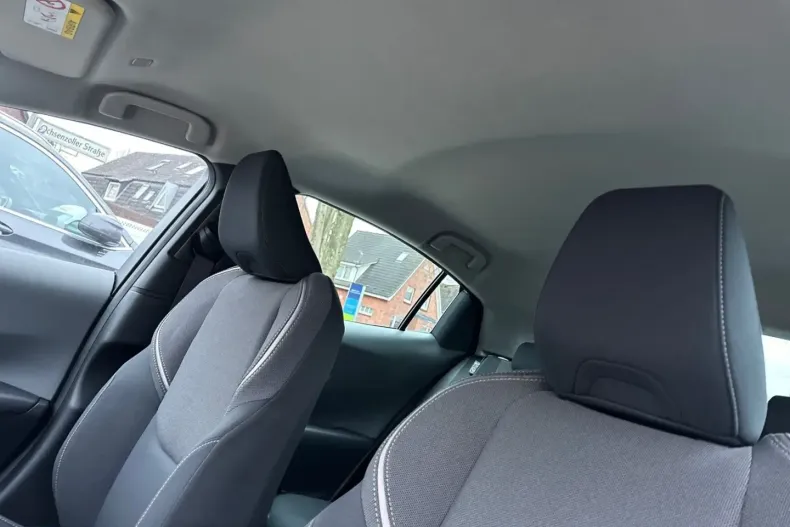 Toyota Prius din 2024 cu 25.000 km - oferta TOY188357 - foto 23