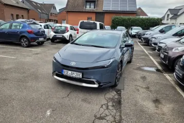 Toyota Prius din 2023 - oferta TOY188360