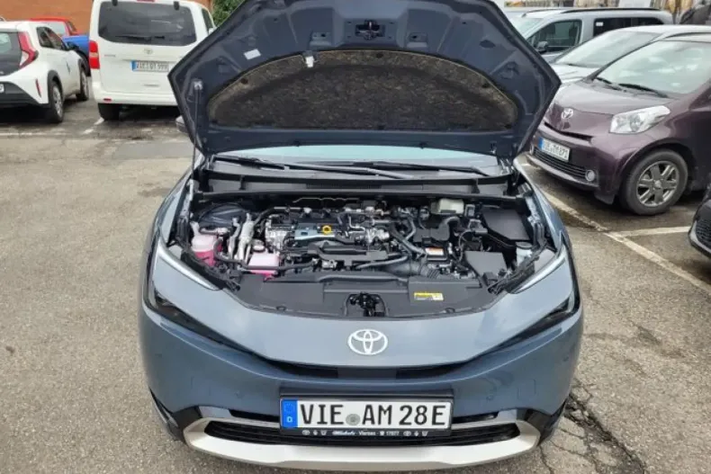 Toyota Prius din 2023 cu 2.000 km - oferta TOY188360 - foto 9