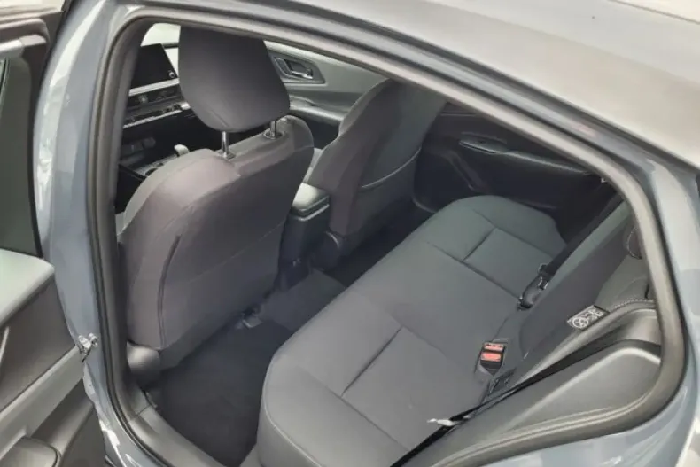 Toyota Prius din 2023 cu 2.000 km - oferta TOY188360 - foto 16