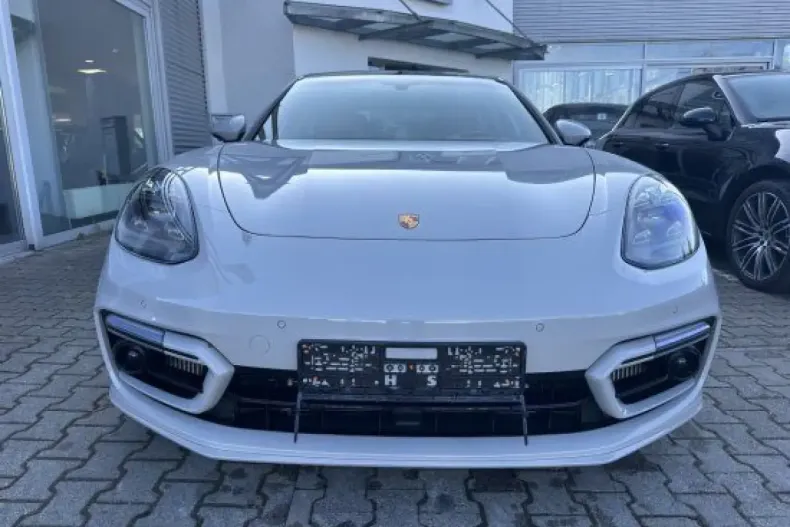 Porsche Panamera din 2023 cu 55.740 km - oferta POR188373 - foto 3