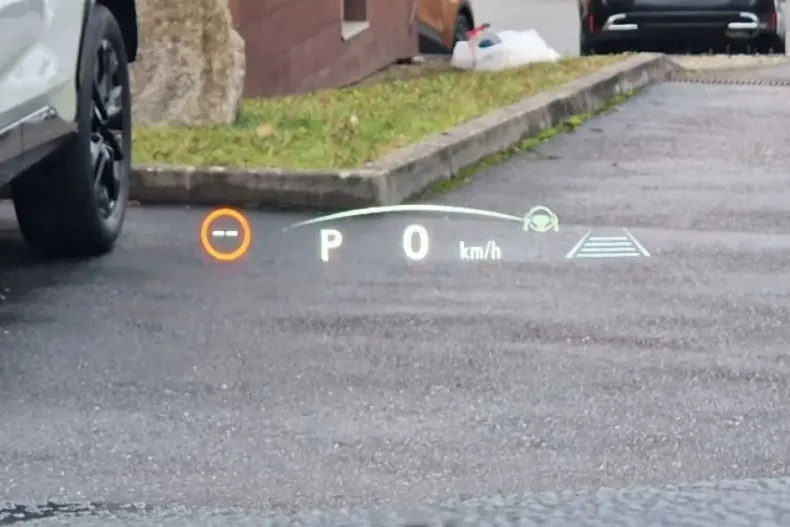 Lexus NX 450h din 2024 cu 11.312 km - oferta LEX188378 - foto 14