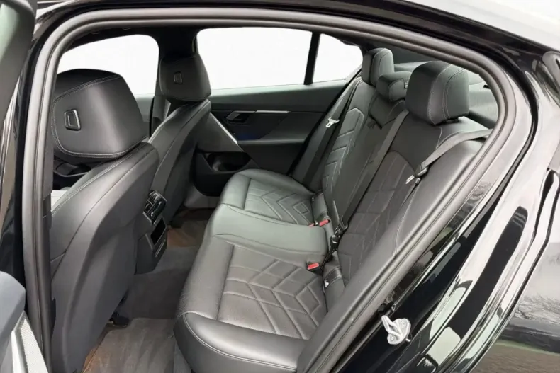 BMW 530 (Seria 5) din 2024 cu 30.000 km - oferta BMW188380 - foto 12