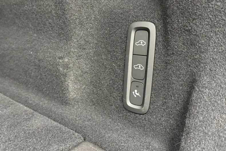 Volvo XC60 din 2025 cu 24.775 km - oferta VOL188386 - foto 14