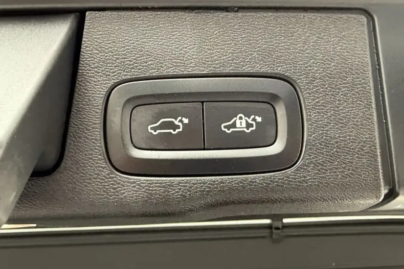 Volvo XC60 din 2025 cu 24.775 km - oferta VOL188386 - foto 17