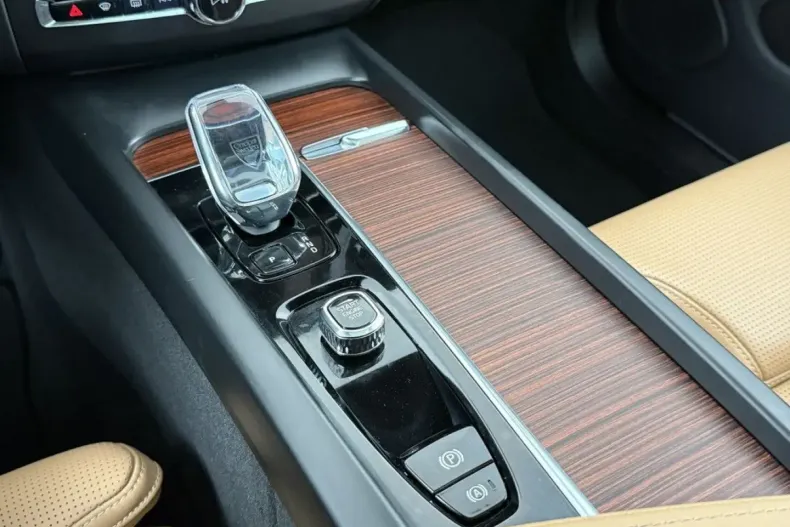 Volvo XC60 din 2025 cu 24.775 km - oferta VOL188386 - foto 39