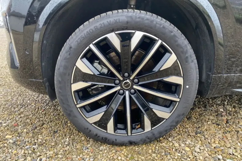 Volvo XC90 din 2025 cu 20.615 km - oferta VOL188393 - foto 2