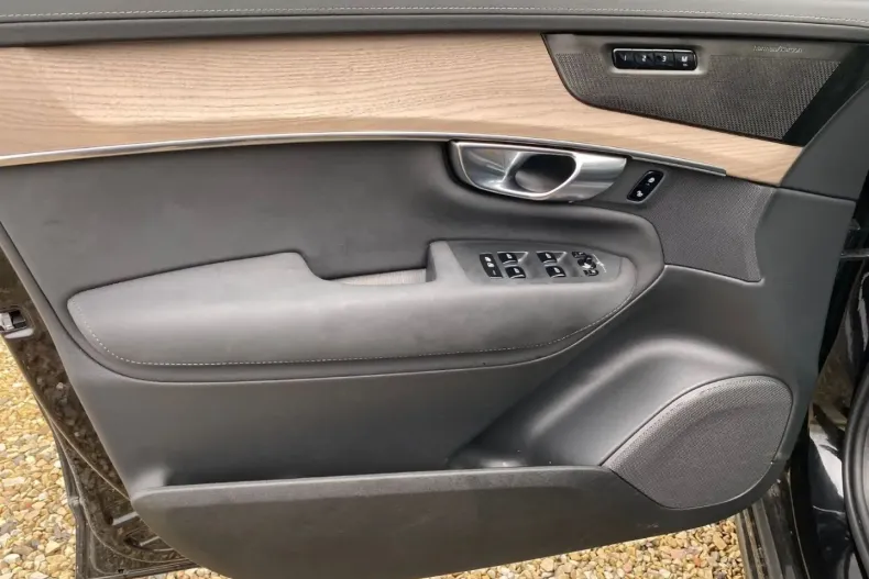 Volvo XC90 din 2025 cu 20.615 km - oferta VOL188393 - foto 10