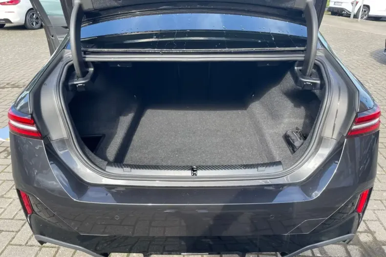 BMW 520 (Seria 5) din 2023 cu 36.298 km - oferta BMW188395 - foto 5