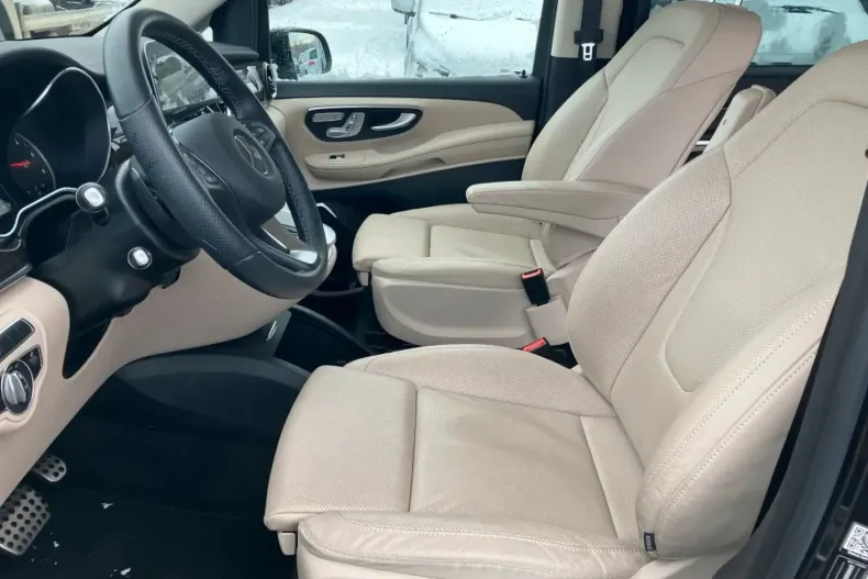 Mercedes-Benz V 300 (Clasa V) din 2023 cu 37.569 km - oferta MER188401 - foto 10