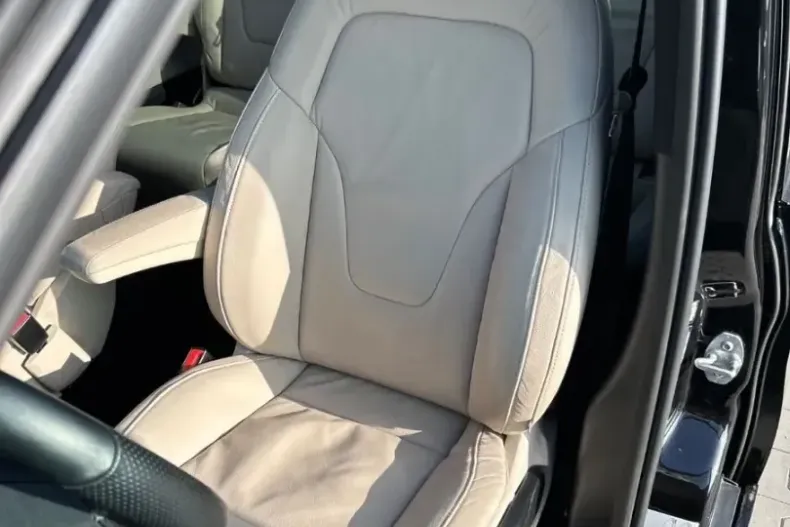 Mercedes-Benz V 300 (Clasa V) din 2023 cu 49.389 km - oferta MER188404 - foto 14