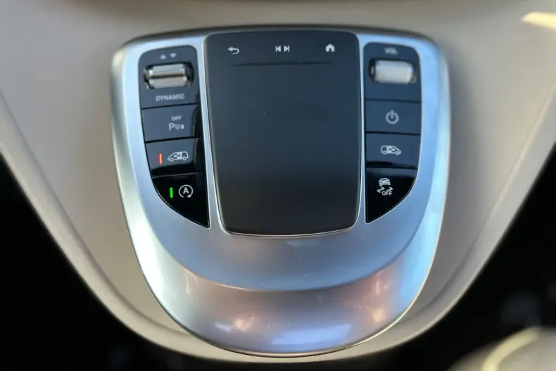 Mercedes-Benz V 300 (Clasa V) din 2023 cu 49.389 km - oferta MER188404 - foto 20