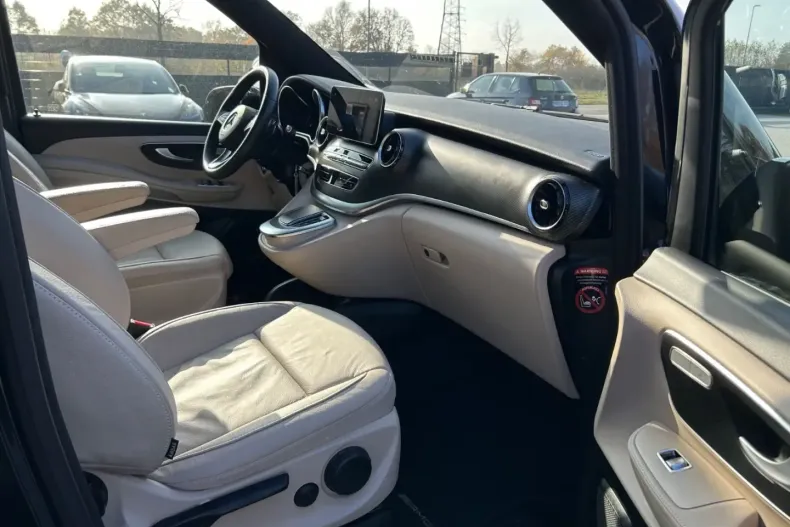 Mercedes-Benz V 300 (Clasa V) din 2023 cu 49.389 km - oferta MER188404 - foto 31