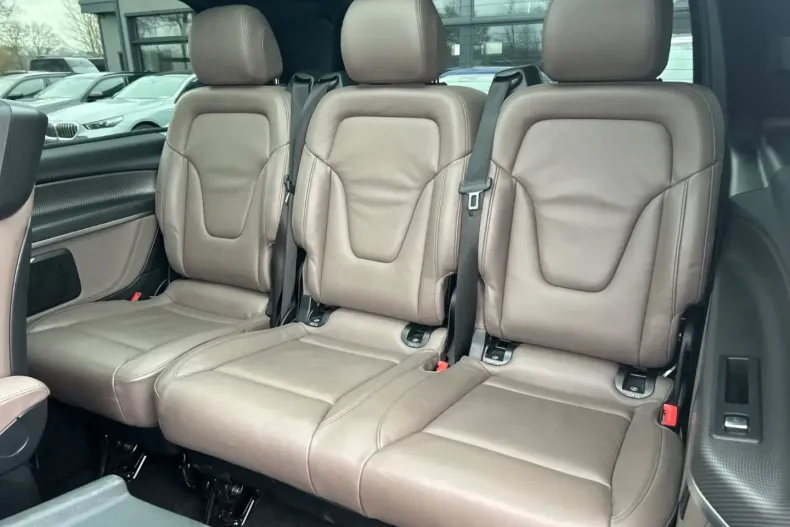 Mercedes-Benz V 300 (Clasa V) din 2023 cu 56.683 km - oferta MER188405 - foto 18