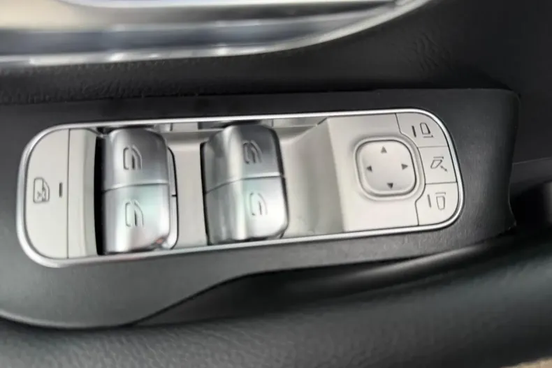 Mercedes-Benz GLE 300 (Clasa GLE) din 2024 cu 21.792 km - oferta MER188407 - foto 13