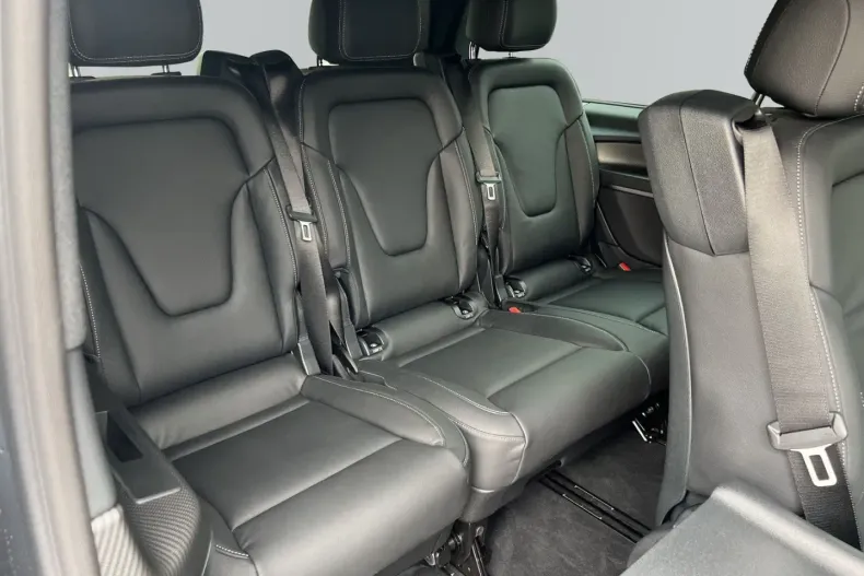 Mercedes-Benz V 300 (Clasa V) din 2023 cu 90.000 km - oferta MER188408 - foto 11