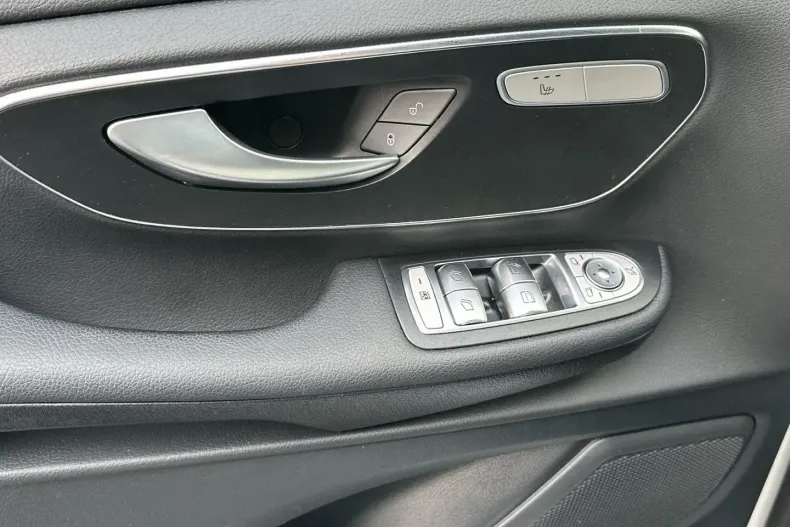 Mercedes-Benz V 300 (Clasa V) din 2022 cu 99.925 km - oferta MER188411 - foto 12