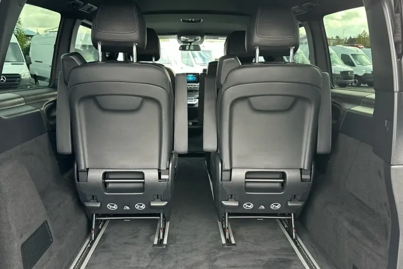 Mercedes-Benz V 300 (Clasa V) din 2022 cu 99.925 km - oferta MER188411 - foto 13
