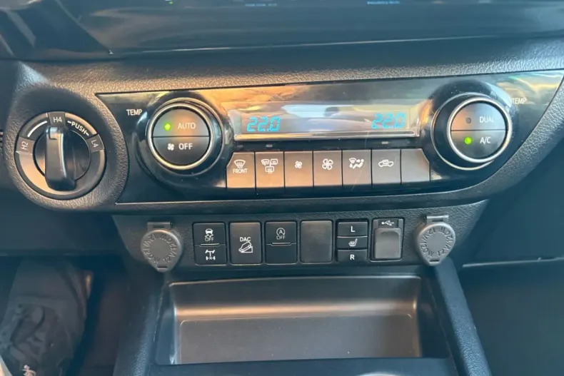 Toyota Hilux din 2022 cu 89.723 km - oferta TOY188417 - foto 26